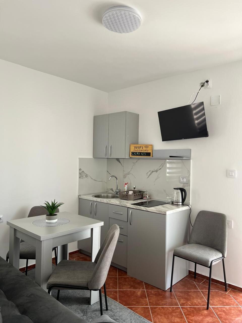 Kontiki Apartments Ulcinj Eksteriør billede